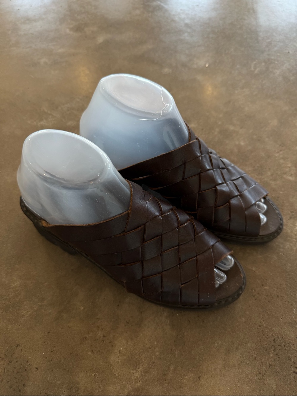 Leather woven sandals open toe and back brown thick sole. Fisherman style. Mule
